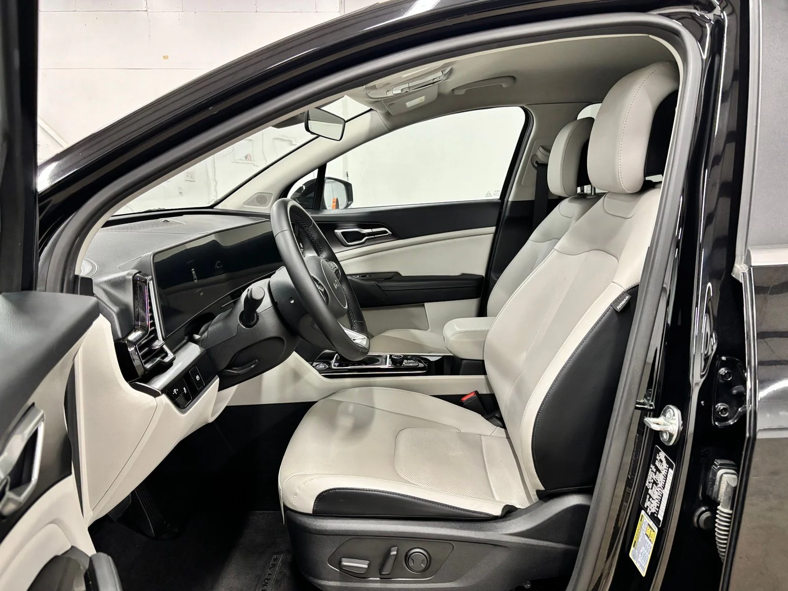 Used 2024 Black Kia EX image 17