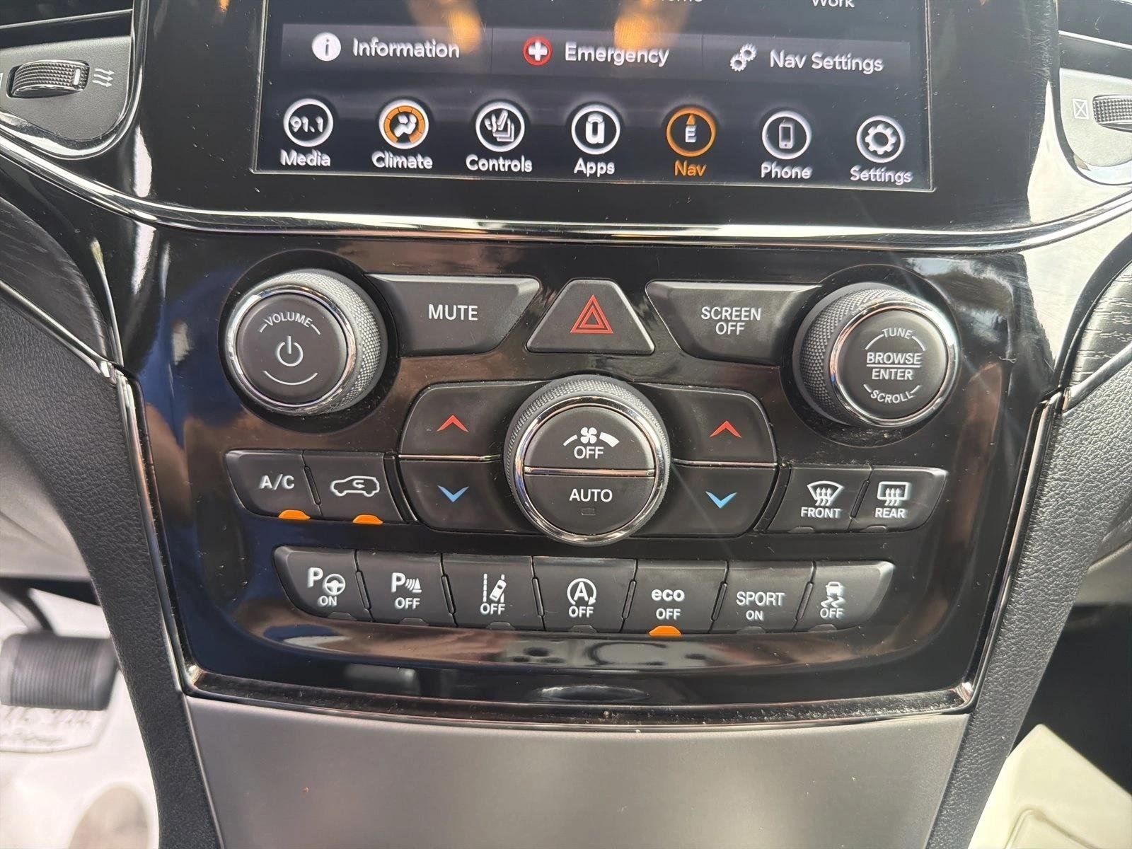 Used 2021 Diamond Black Crystal Pearlcoat Jeep High Altitude image 13