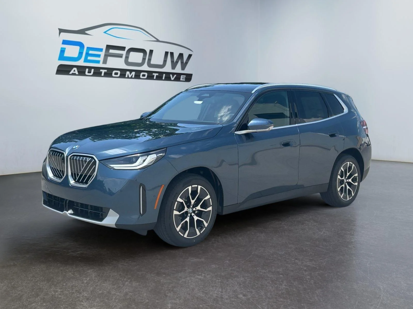 New 2026 Arctic Race Blue metallic BMW 30 xDrive image 7
