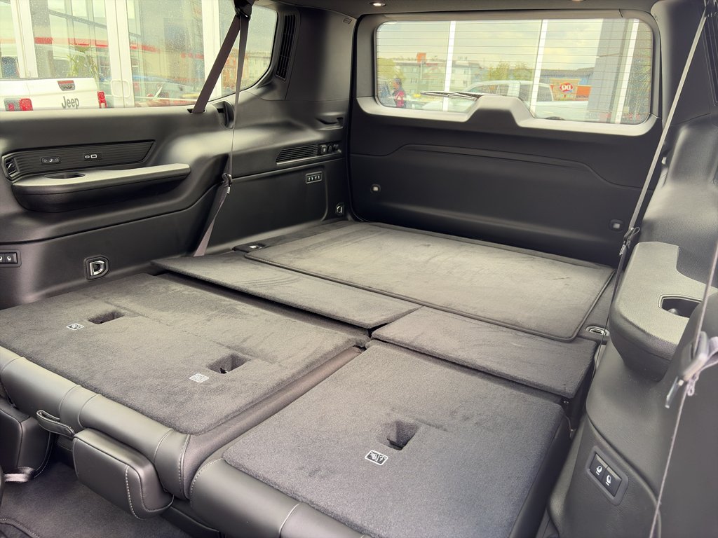 New 2026 High Gloss Black Exterior Paint Jeep Base image 20