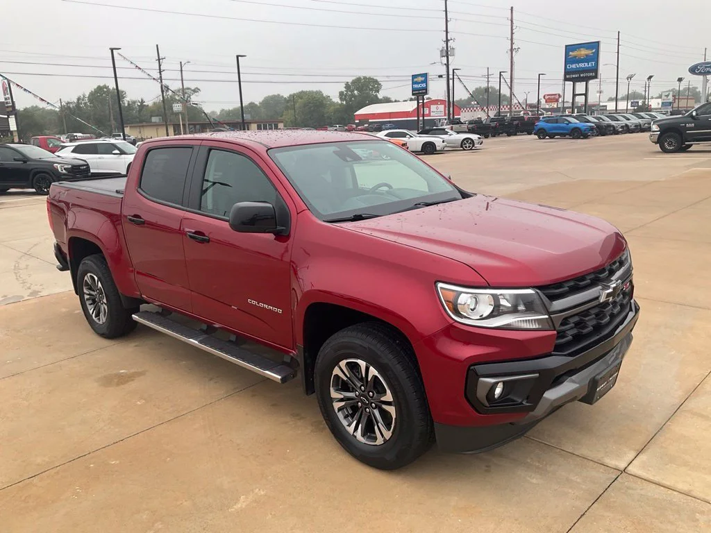 Used 2021 CHERRY RED TINTCOAT Chevrolet 4WD Z71 image 36