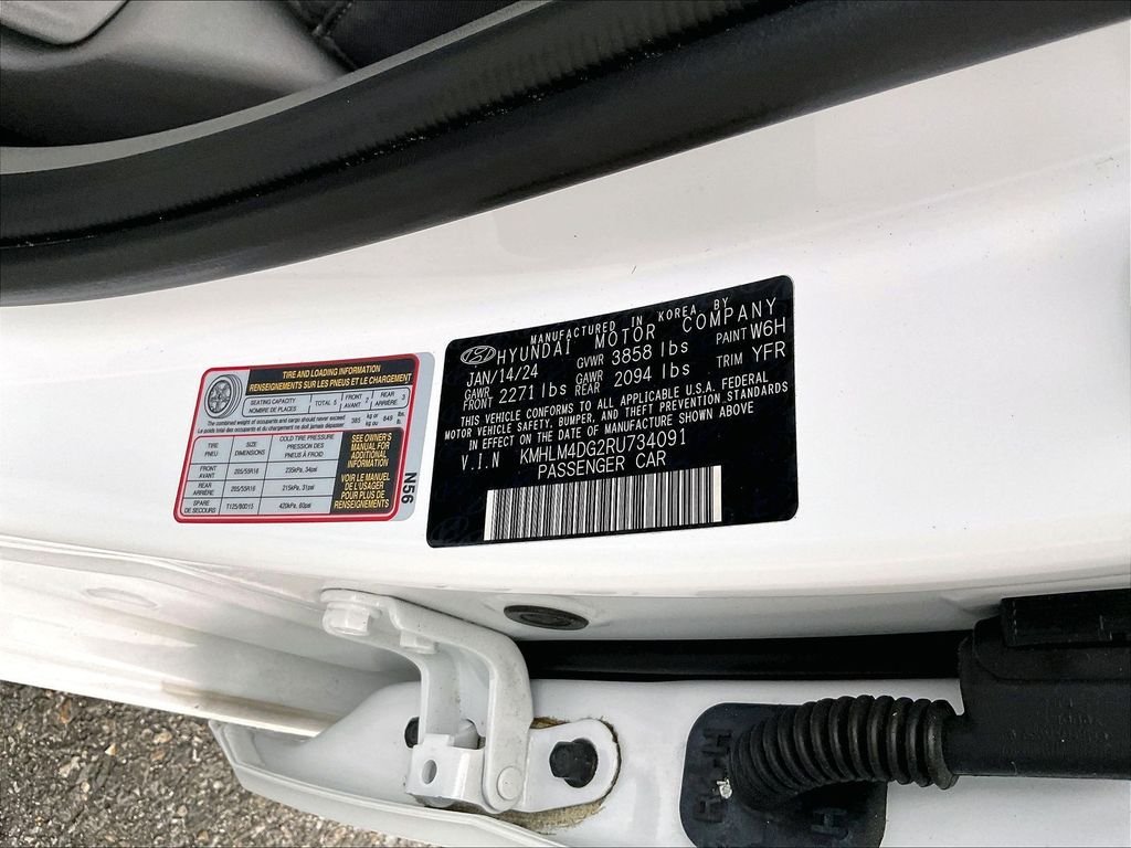 Used 2024 White Hyundai SEL image 34