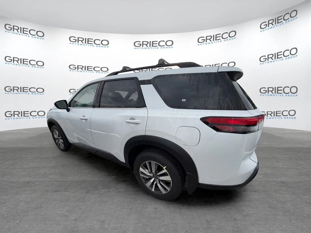 New 2026 Everest White Pearl TriCoat Nissan SL image 5