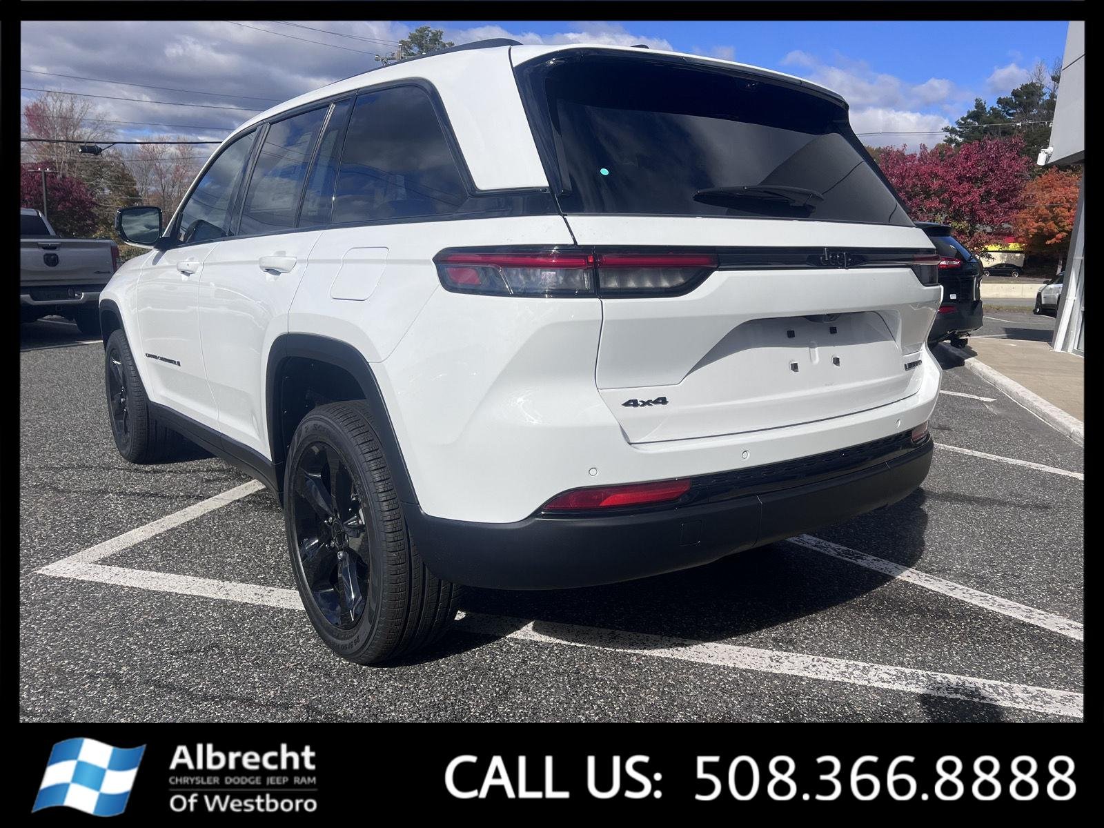 2025 Jeep Grand Cherokee Limited photo 3