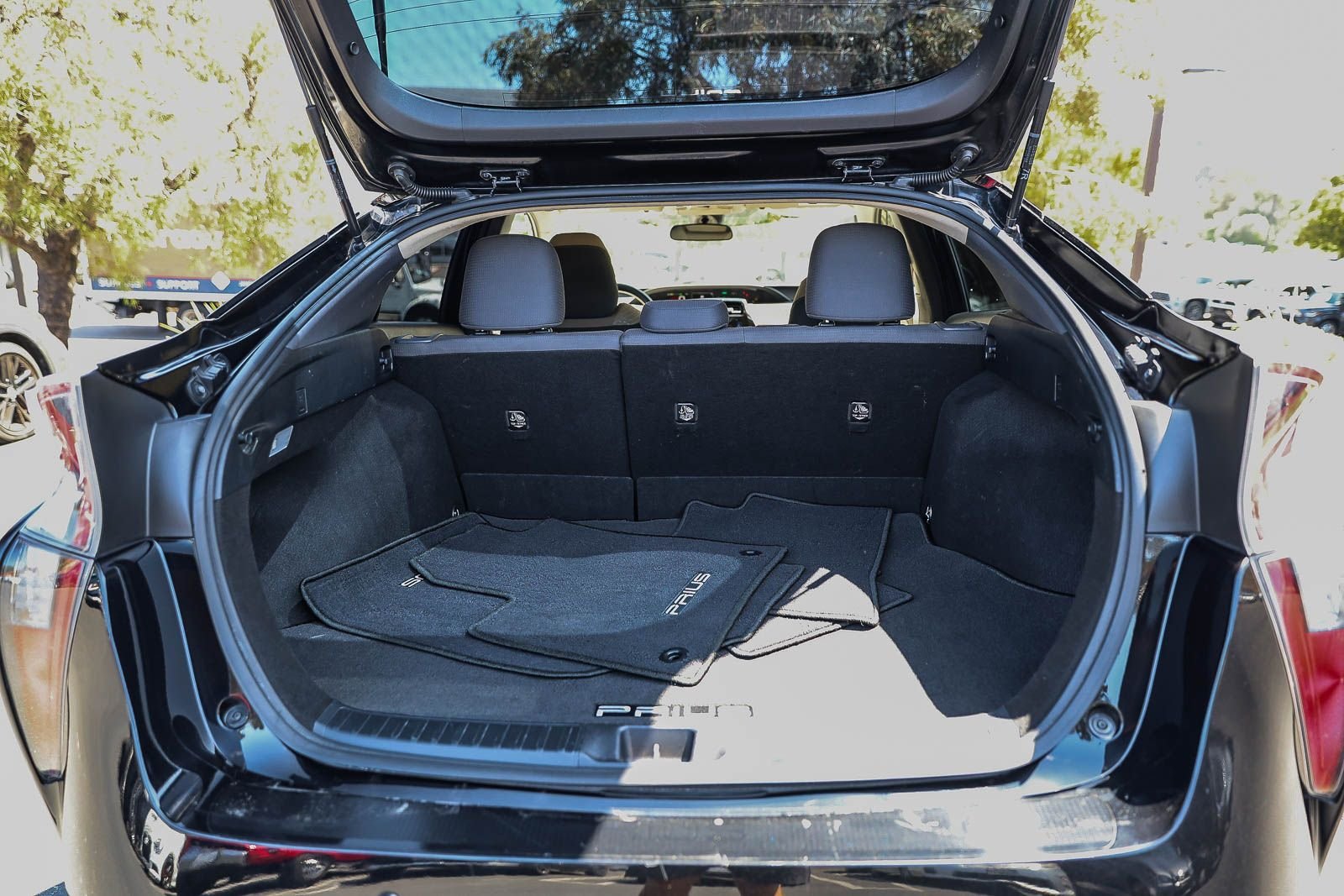 Certified Used 2018 ATTITUDE BLACK MC. Toyota Two image 25