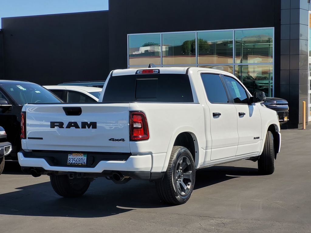 Used 2025 White Ram Big Horn/Lone Star image 4