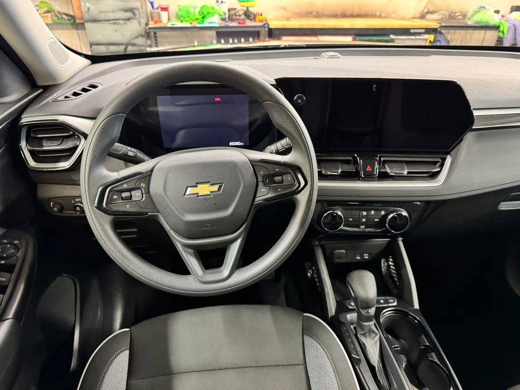 Used 2025 Black Chevrolet LT image 18