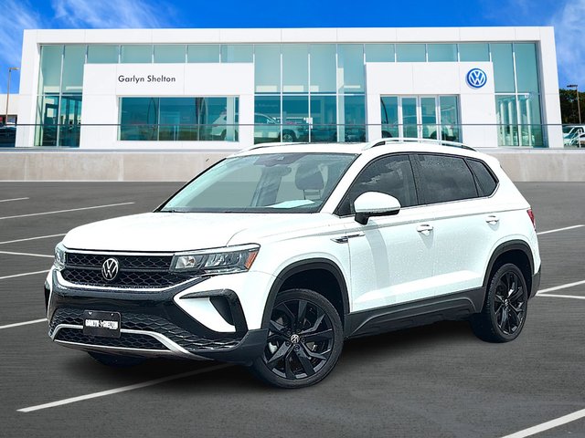 Pre-Owned 2023 Volkswagen Taos 1.5L I-4 gasoline direct injection, DOHC, variable valve control, intercooled turbo, regular unleaded, engine with 158HP FWD 1.5T SE