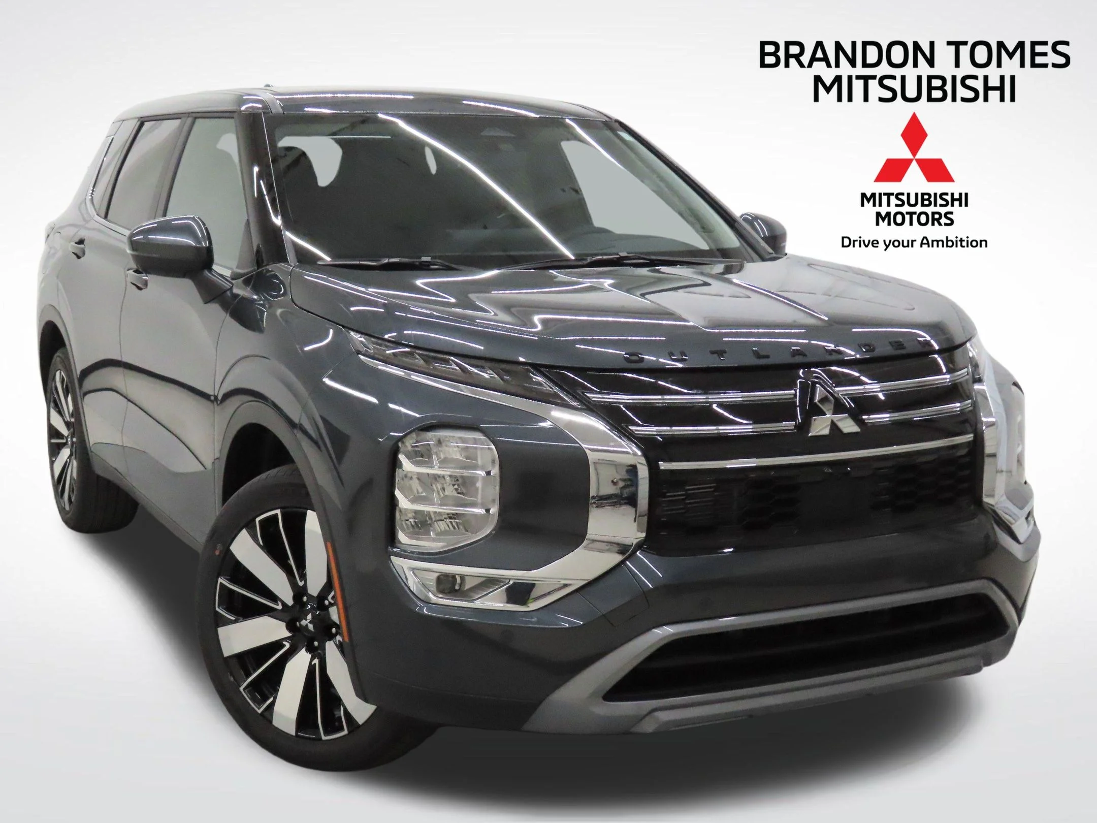 2026 Mitsubishi Outlander SE FWD's photo