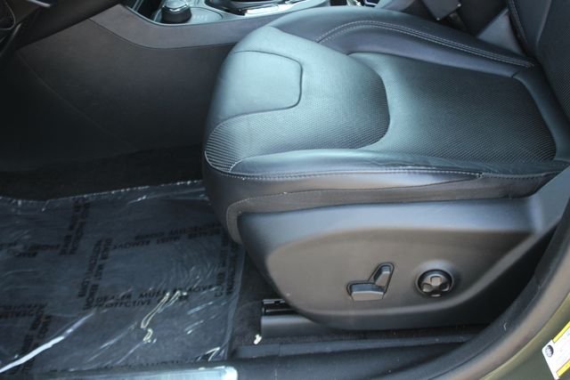 Used 2019 Green Jeep Limited image 19