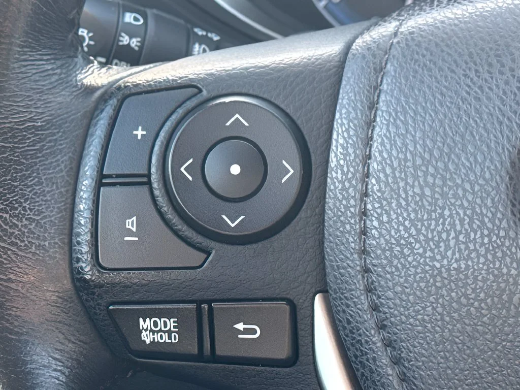 Used 2015 Blue Toyota S image 15