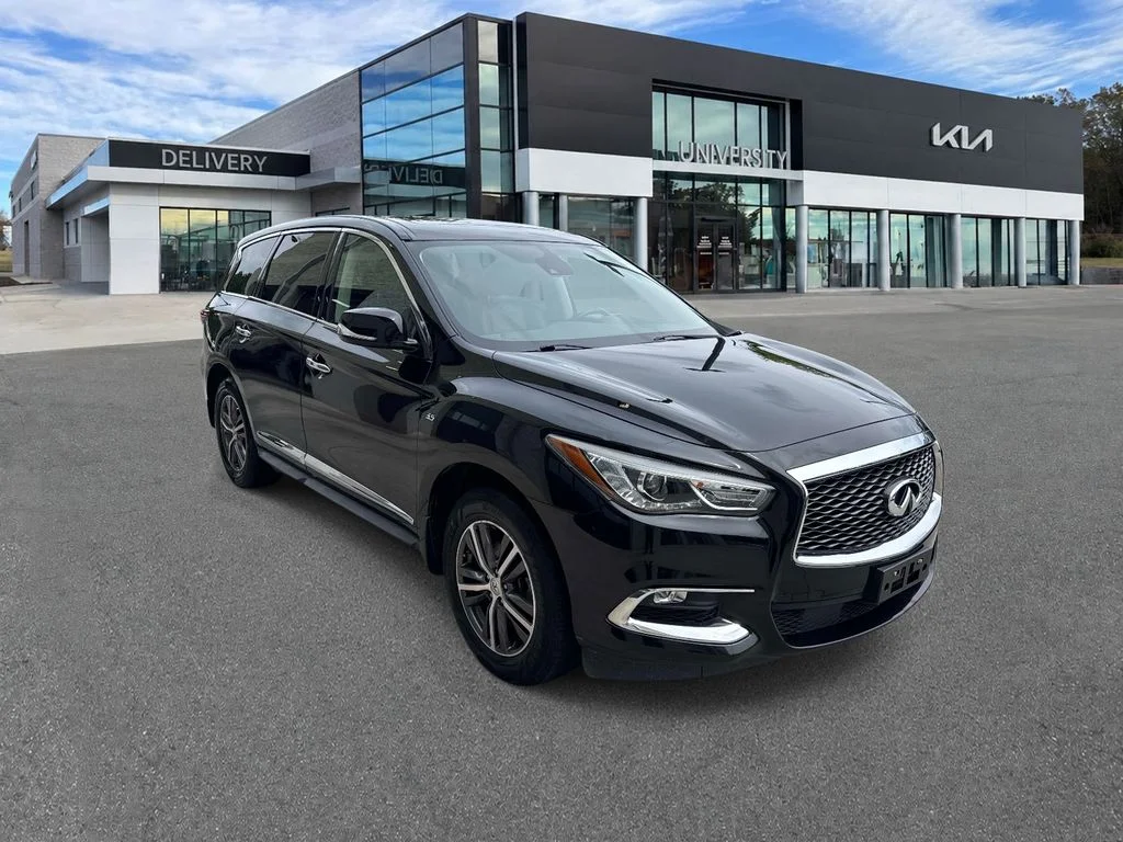 Used 2019 Black INFINITI PURE image 1