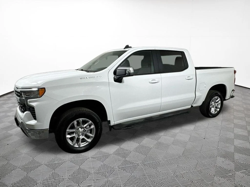 Used 2024 Chevrolet Silverado 1500 LT with VIN 3GCUDDED2RG138656 for sale in Hastings, Minnesota