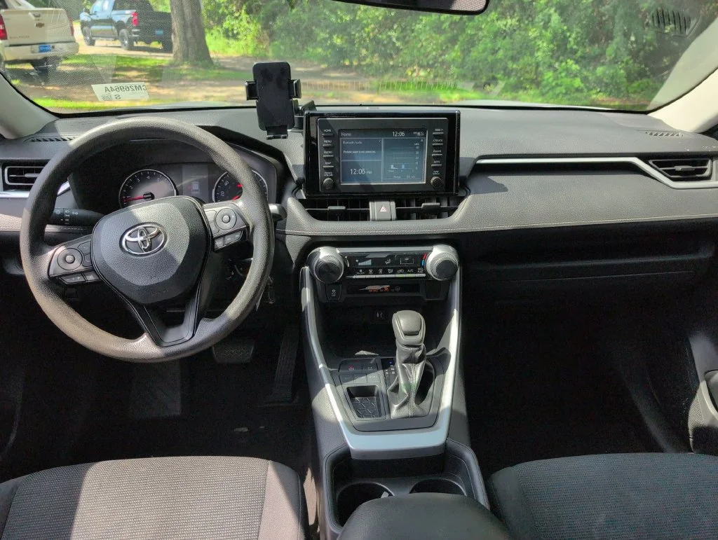 Used 2019 Silver Toyota LE image 27