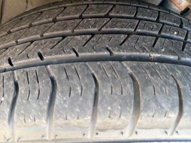 Used 2021 Blizzard Pearl Toyota Platinum image 9