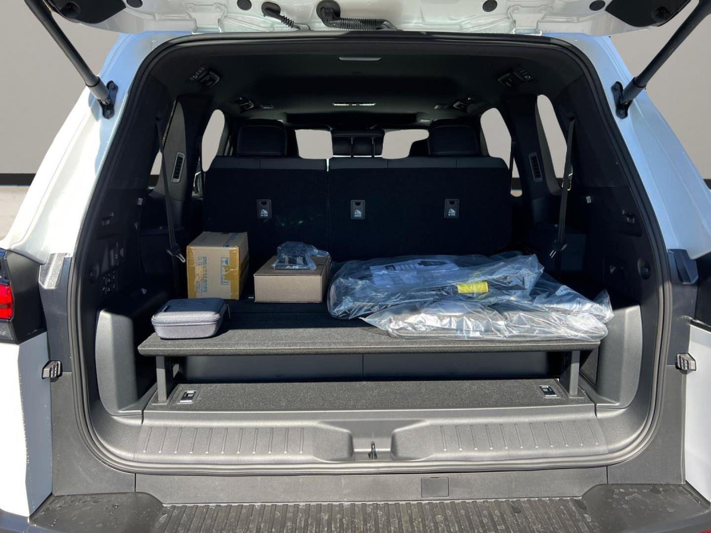 2026 Lexus LX 700h Luxury - Photo 13