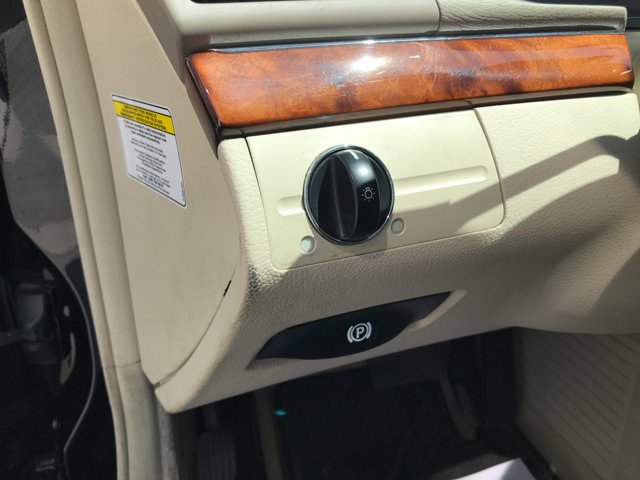 Used 2006 Black Mercedes-Benz 3.5L image 15
