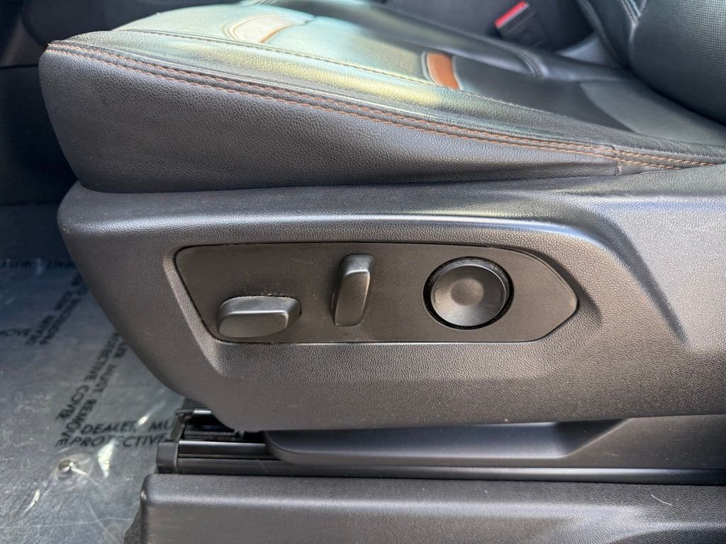 Used 2022 Beige GMC AT4 image 7