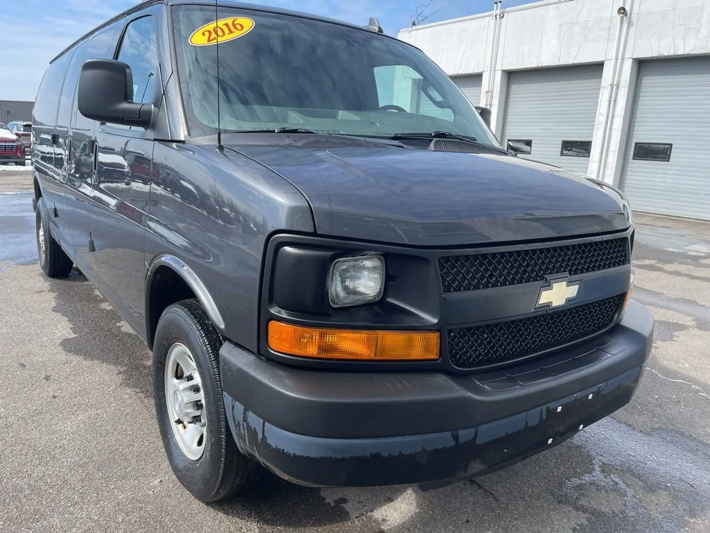 2016 Chevrolet Express 3500 Extended Work Van's photo