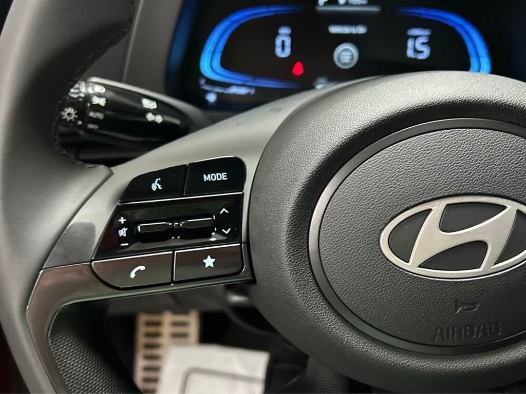 Used 2025 Red Hyundai SEL Sport image 12