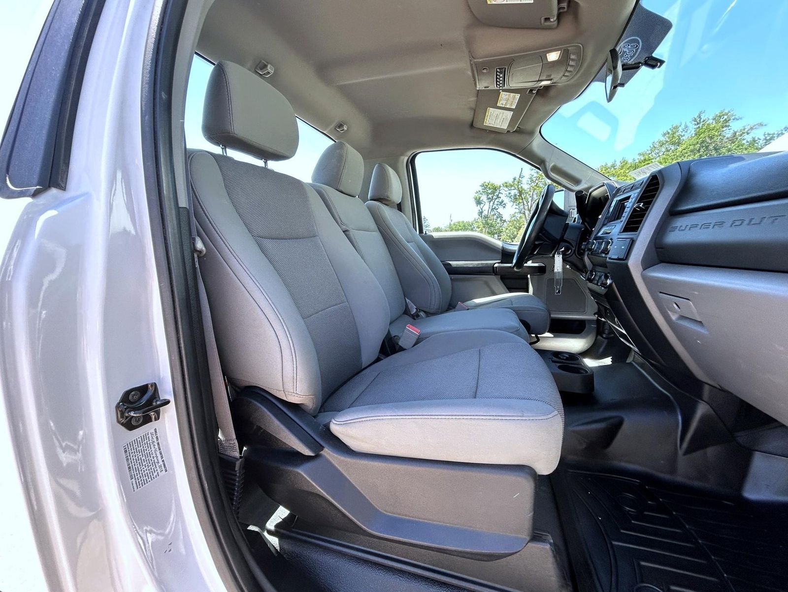Used 2019 White Ford XL image 15