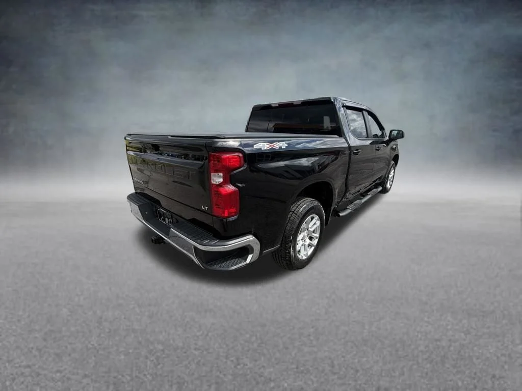 Used 2023 Black Chevrolet LT image 5