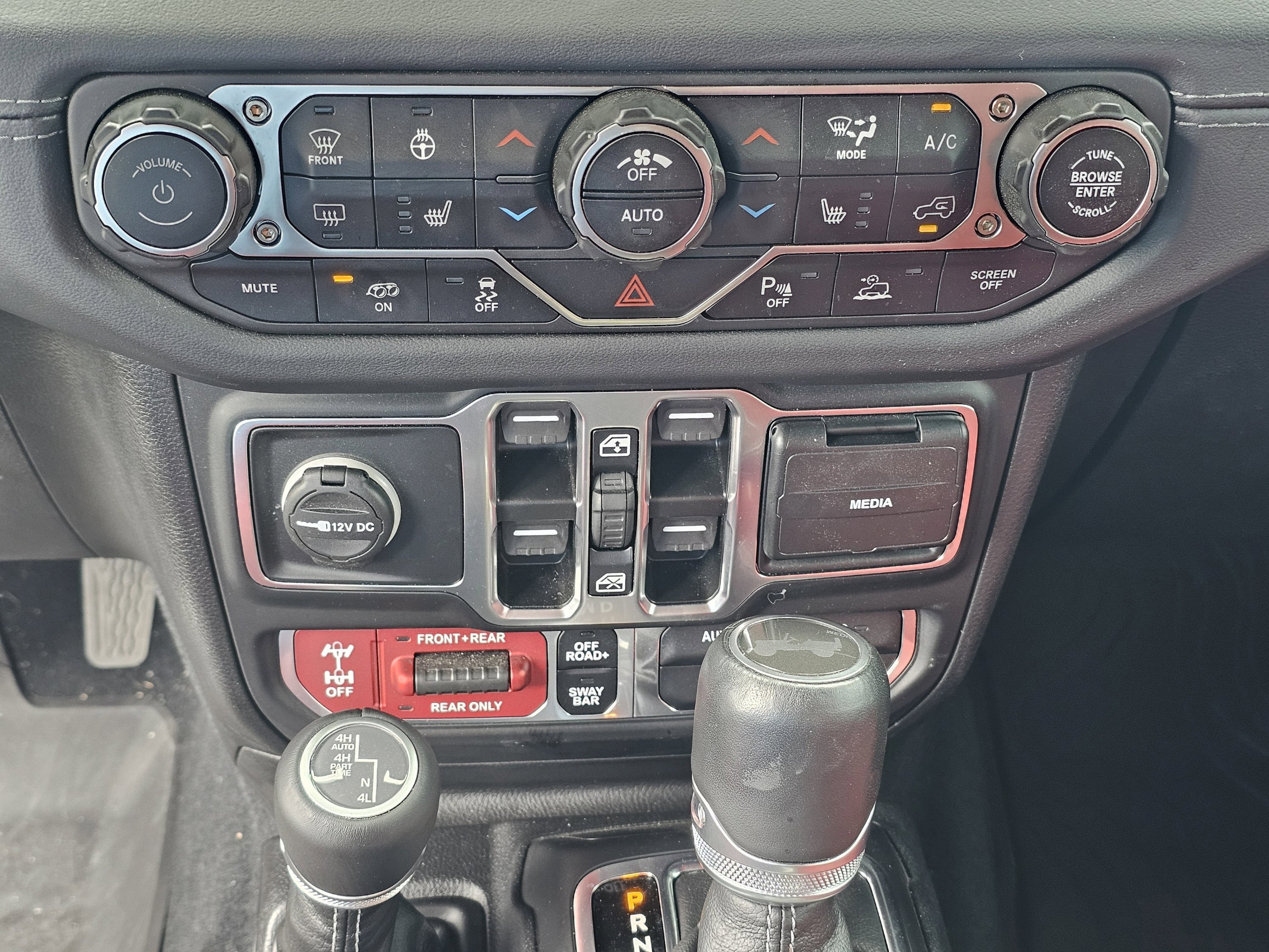 Used 2024 Black Clearcoat Jeep Rubicon 392 image 30