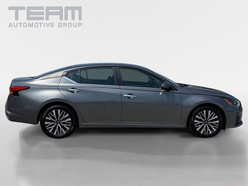 Used 2023 Gray Nissan 2.5 SV image 8