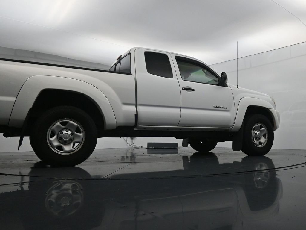 Used 2009 White Toyota PreRunner image 31