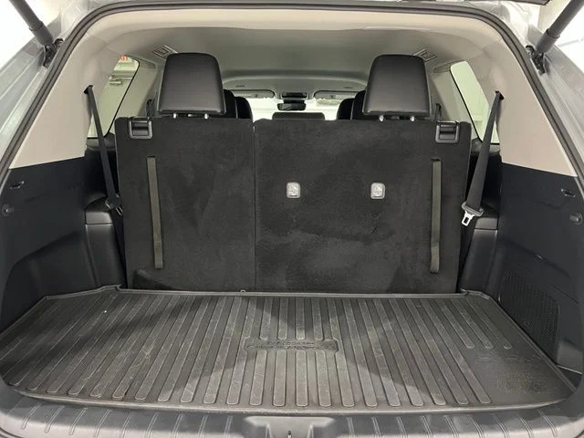 Used 2024 Silver Toyota XLE image 20