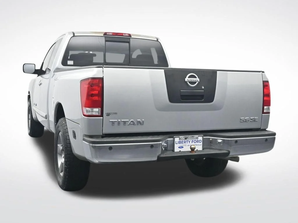 Used 2005 Silver Nissan SE image 8