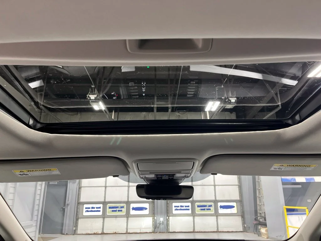 Used 2026 Platinum White Pearl Honda EX-L image 28