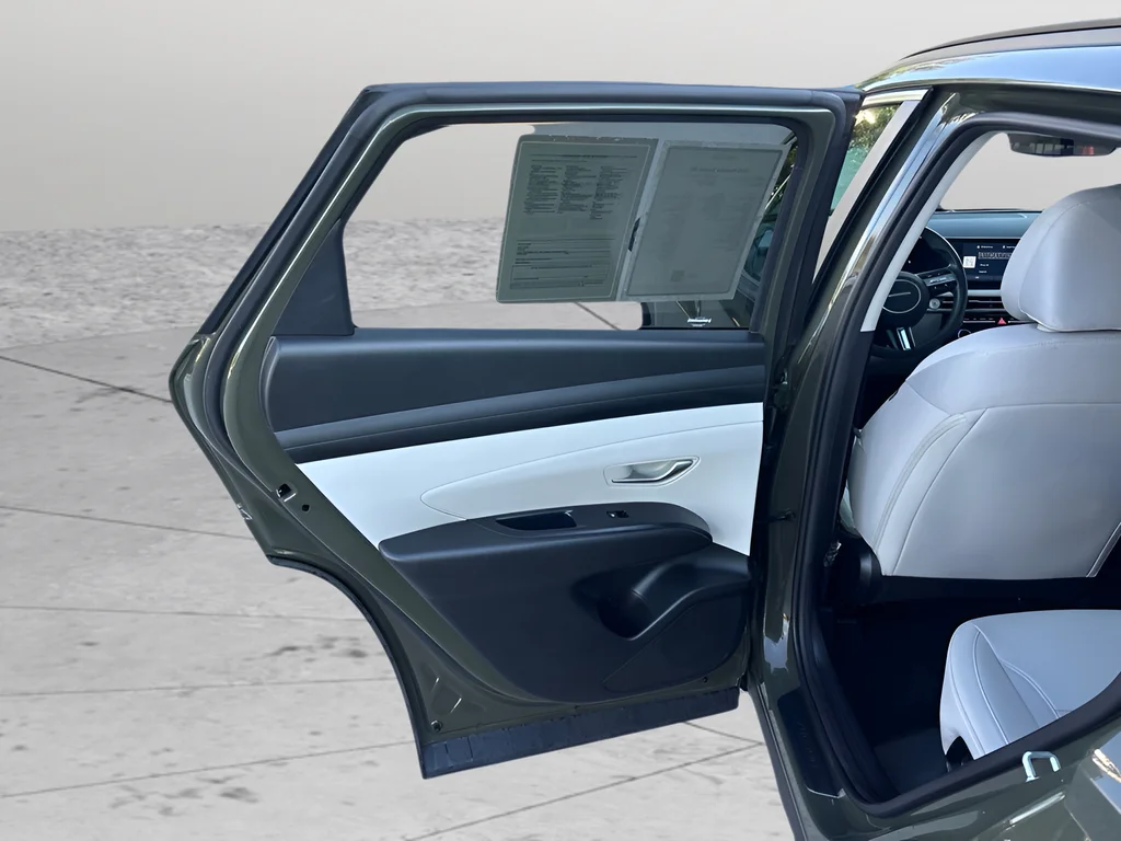 Used 2025 Green Hyundai SEL image 35
