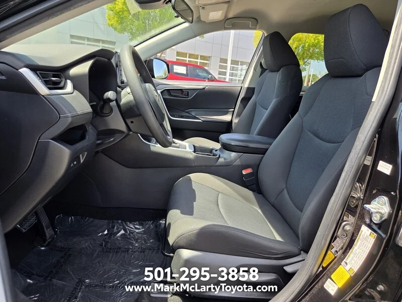 Used 2020 Midnight Black Metallic TOYOTA LE FWD image 9