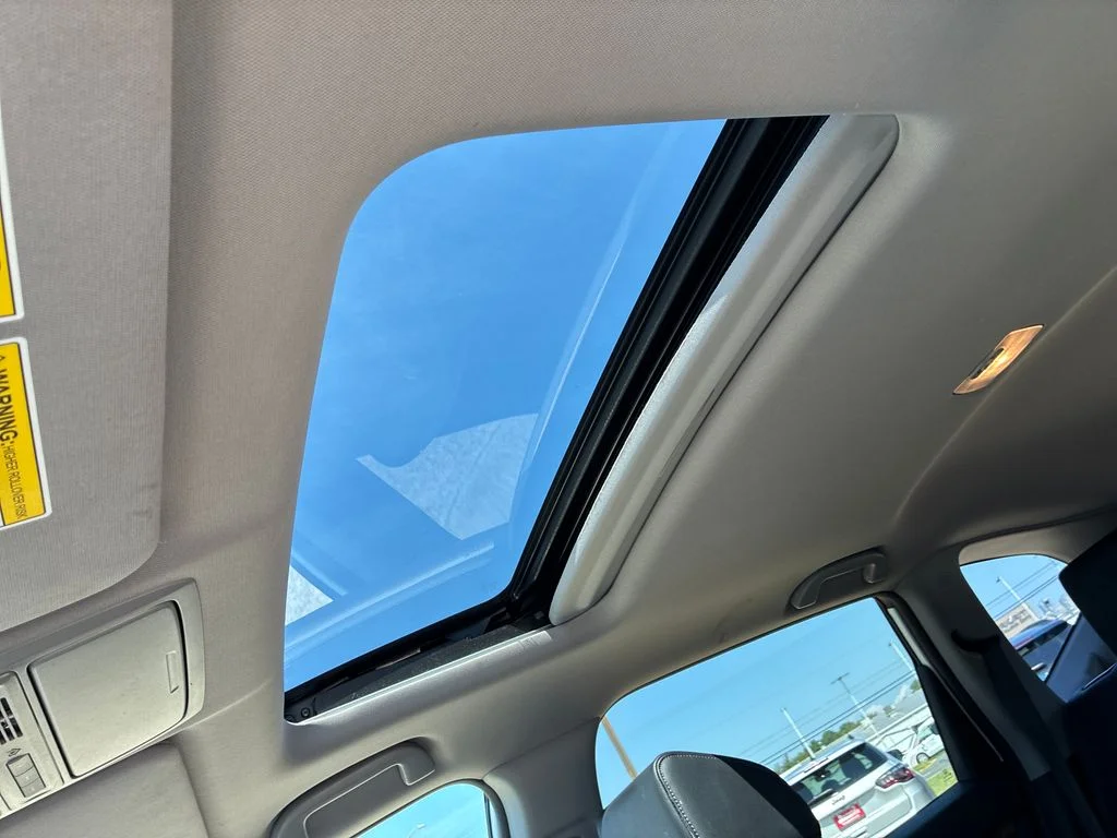 Used 2019  Honda EX-L image 21