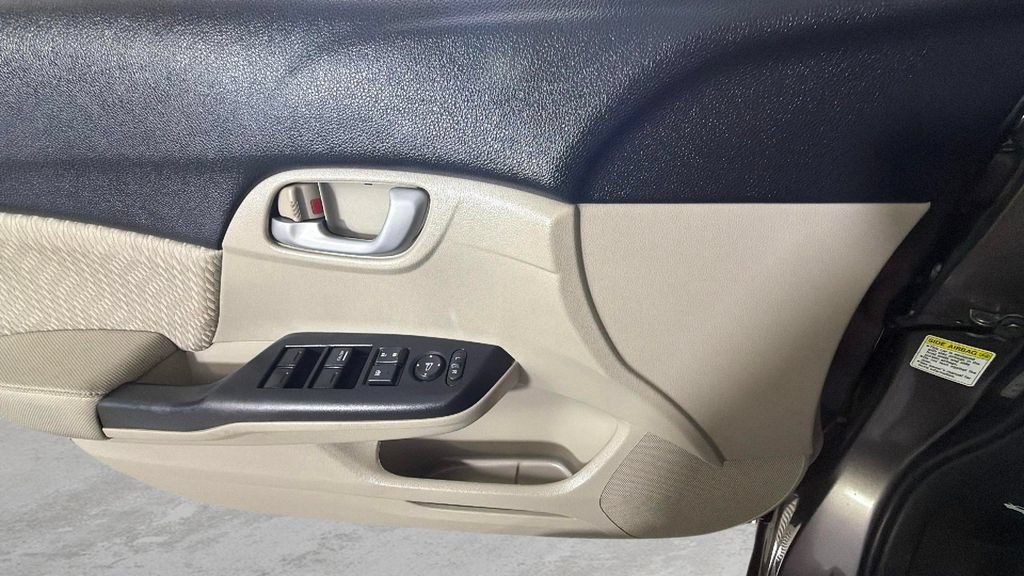 Used 2015 Gray Honda LX image 25