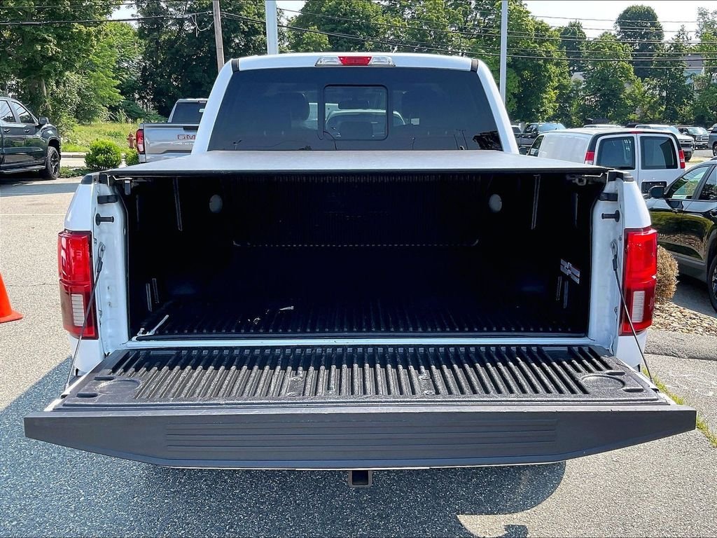 Used 2018 White Ford Lariat image 32