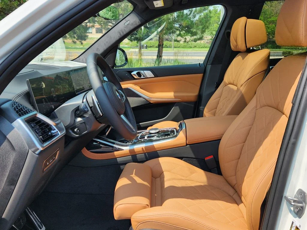 New 2027 Alpine White BMW xDrive40i image 10
