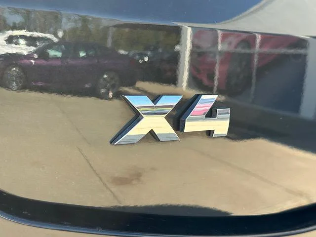 Used 2022 Black Sapphire Metallic BMW M40i image 34