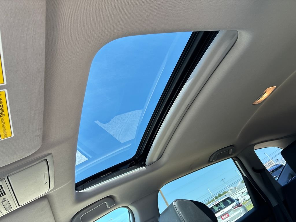 Used 2019  Honda EX-L image 21