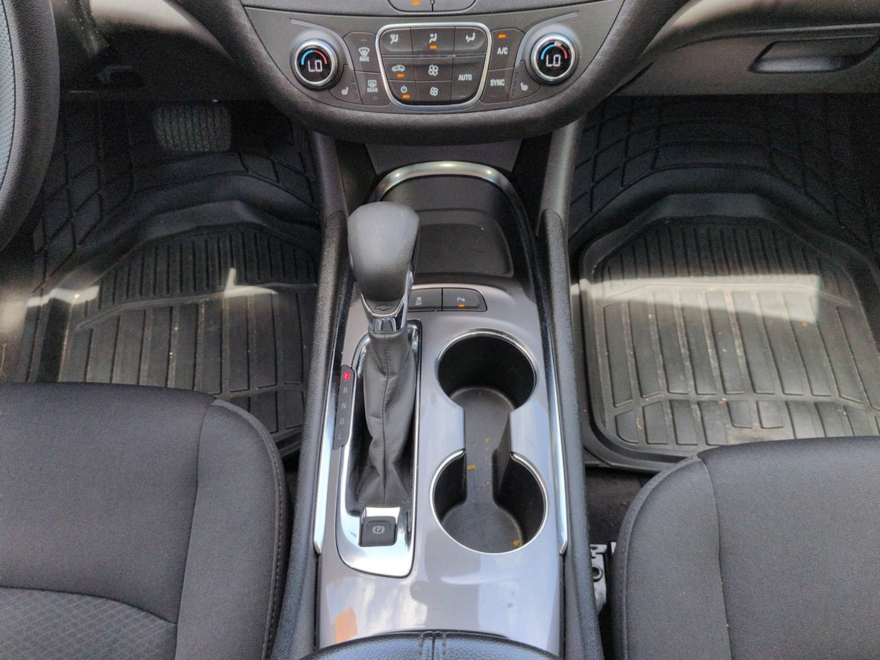 Used 2024 Sterling Gray Metallic Chevrolet LT image 19