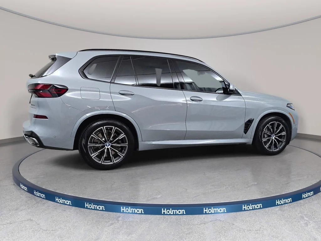 Used 2024 Brooklyn Gray Metallic BMW xDrive50e image 4