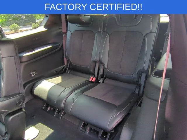 Used 2023 Red Jeep Altitude image 31