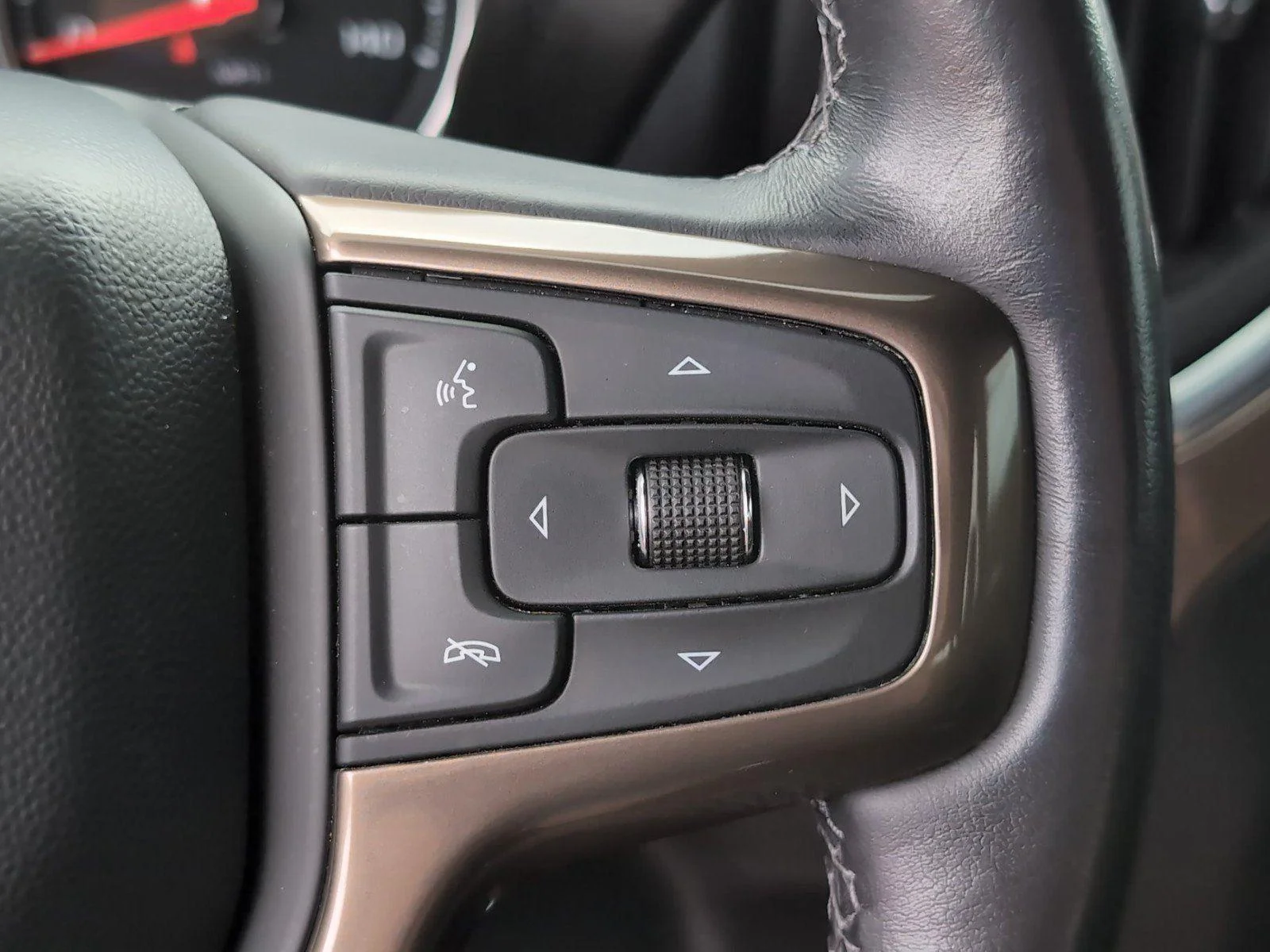 Used 2022 Northsky Blue Metallic Chevrolet High Country image 28
