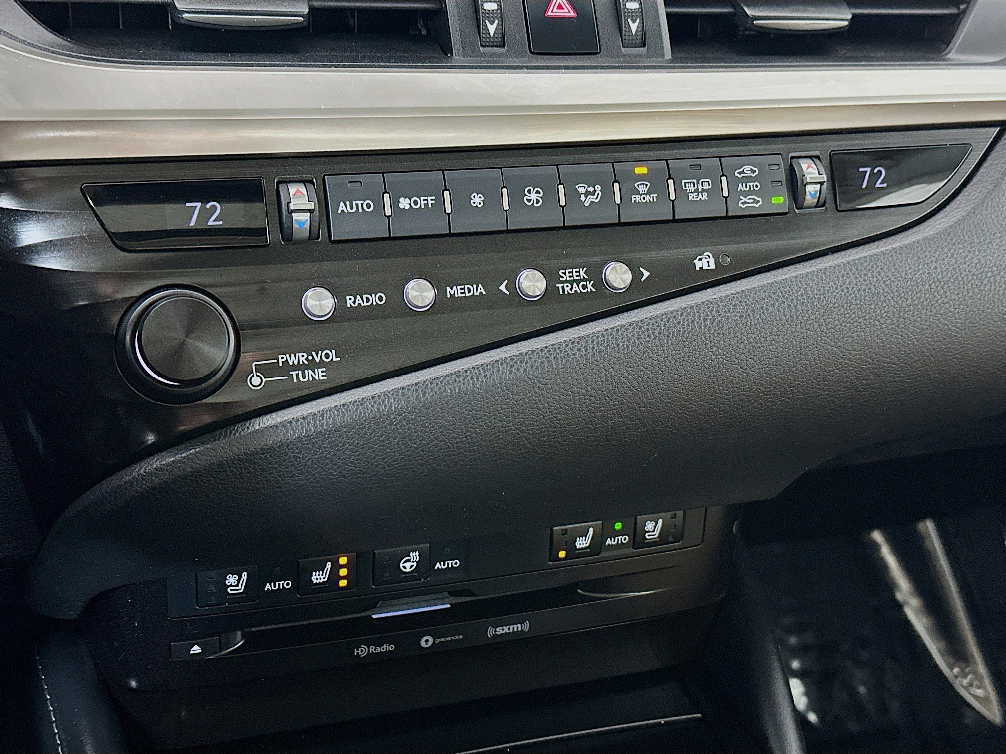 2019 Lexus ES 350 - Photo 16