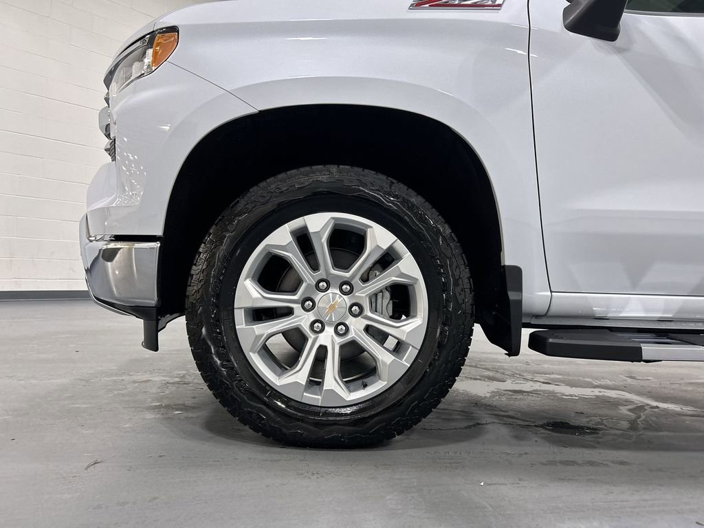 2026 Chevrolet Silverado 1500 LTZ - Photo 19