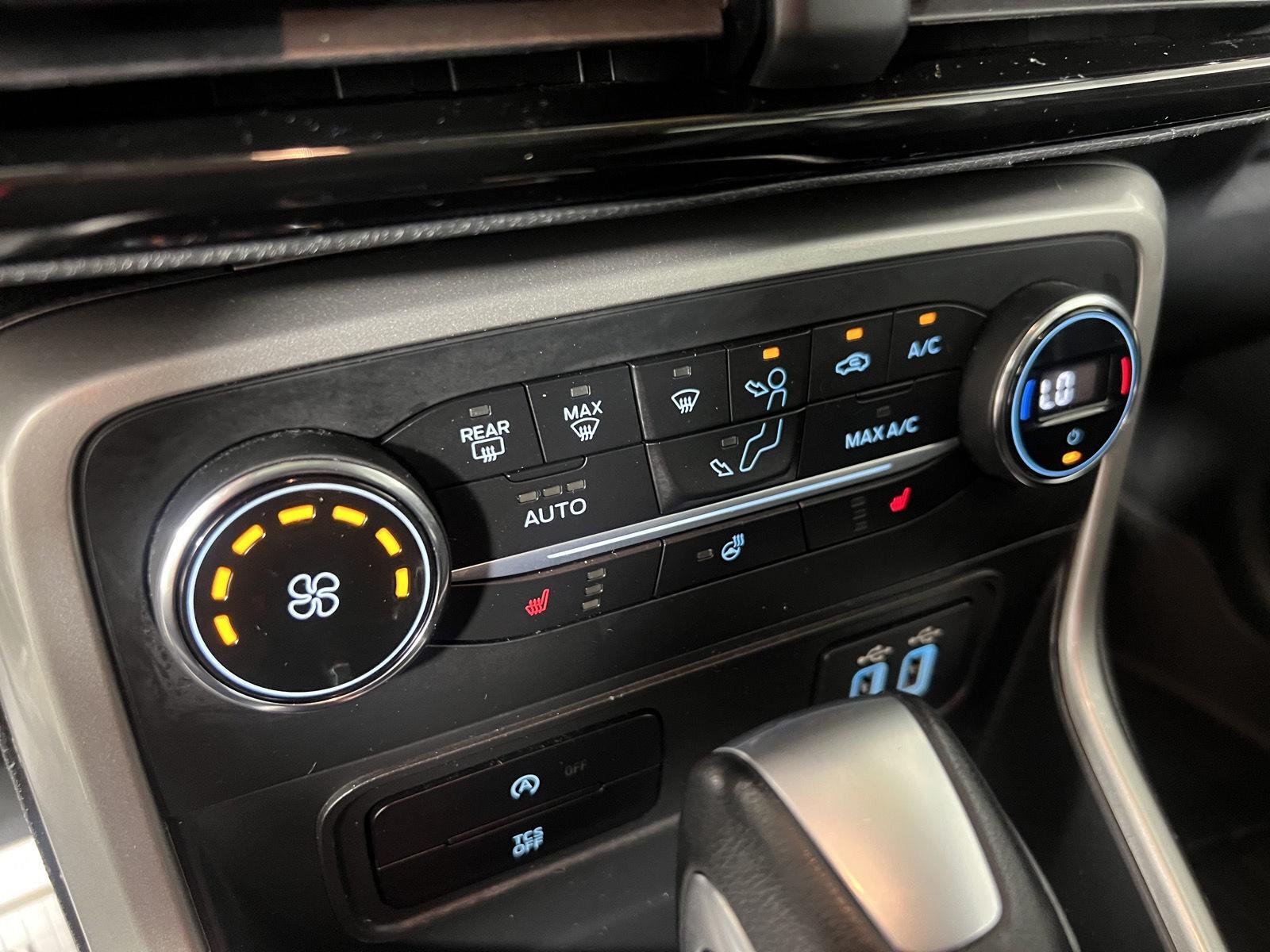 Used 2020 Moondust Silver Ford Titanium image 17
