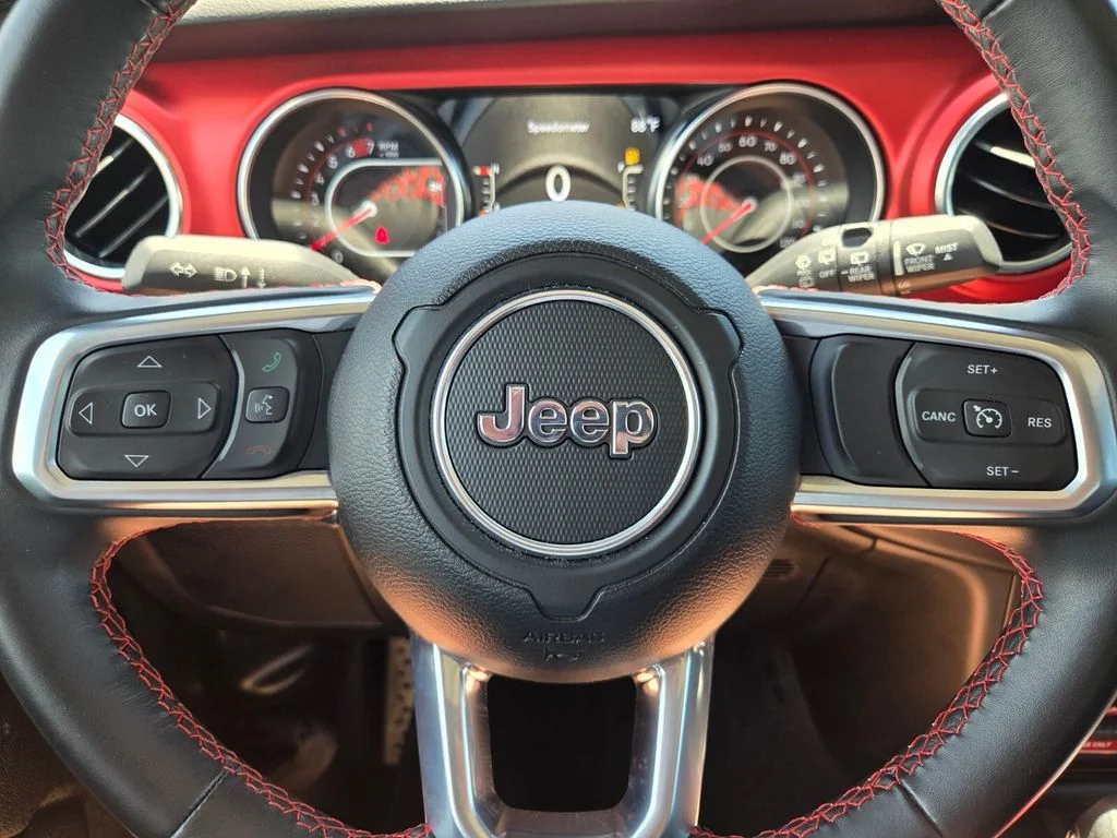 Used 2022 Gray Jeep Rubicon image 28