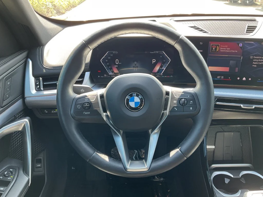 Used 2025 Green BMW xDrive28i image 21