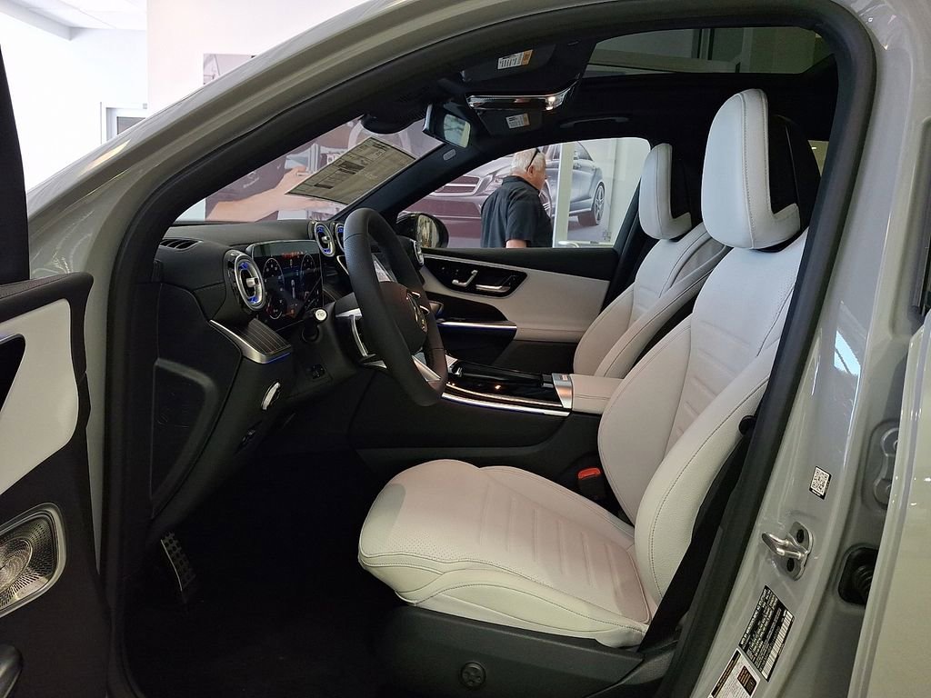 New 2026 MANUFAKTUR Alpine Grey Mercedes-Benz GLC 300 image 38